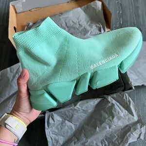 Preloved Balenciagas Speed 2.0 LT Knit